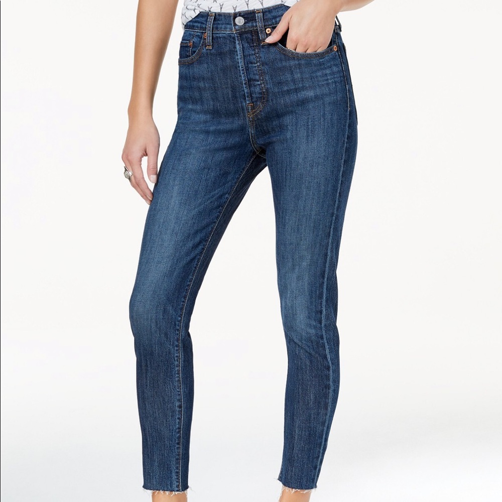 Levi’s 501 — button fly Wedgie Jean